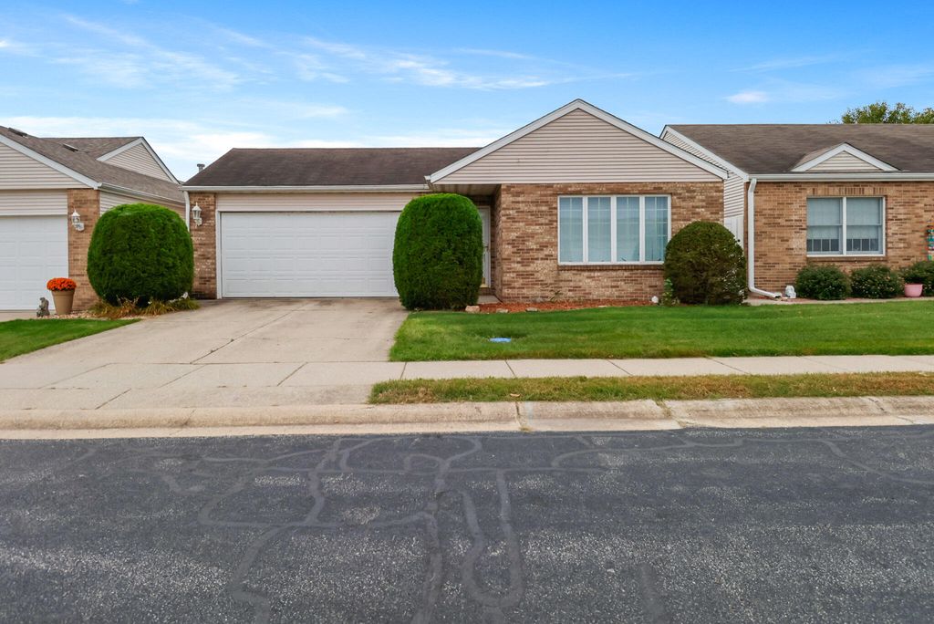 653 Aspen Court, Lowell, IN 46356