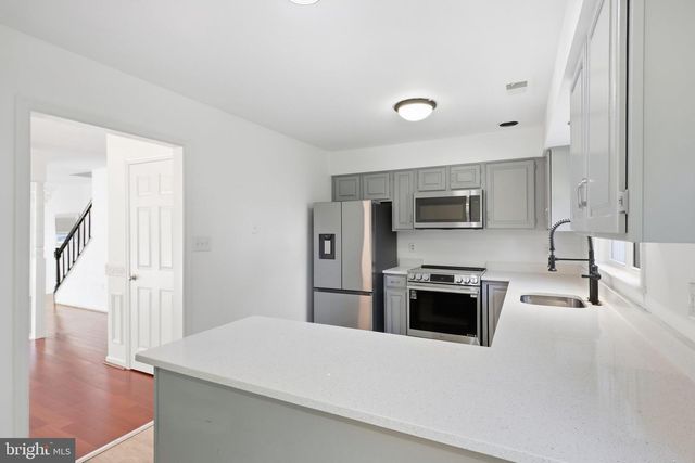 9364 PETER ROY CT, Burke, VA 22015