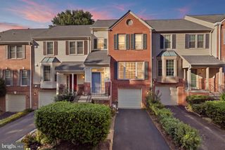 9364 PETER ROY CT, Burke, VA 22015