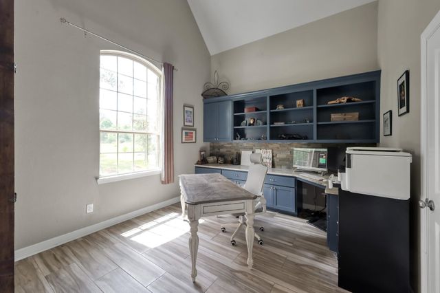 409 Ridgelake Scenic Drive, Montgomery, TX 77316