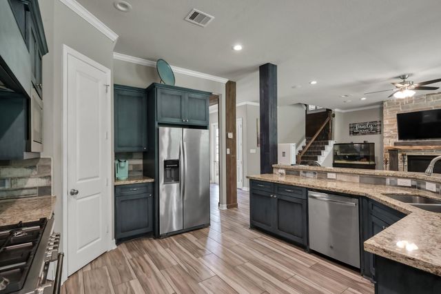 409 Ridgelake Scenic Drive, Montgomery, TX 77316