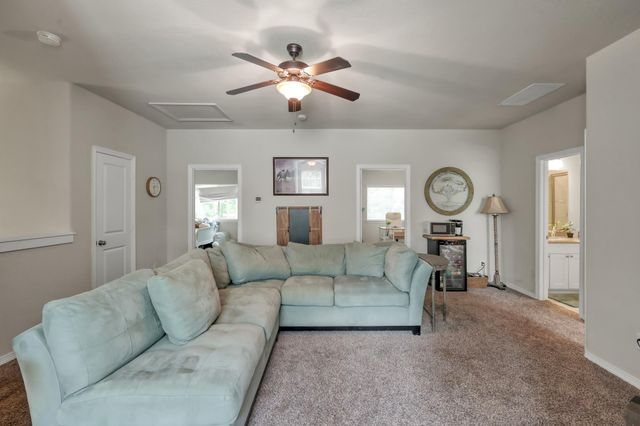 409 Ridgelake Scenic Drive, Montgomery, TX 77316