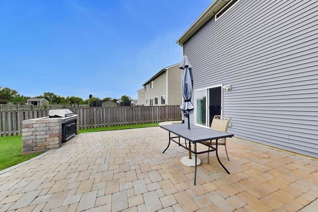 1591 Cherry Lane, Pingree Grove, IL 60140