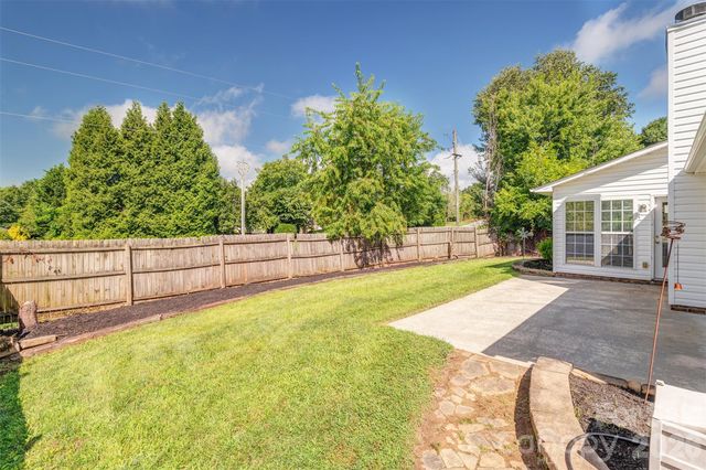 264 Cottage Ridge Road, Fletcher, NC 28732
