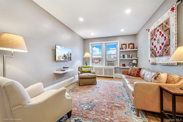 4842 44th Street 5H, Woodside, NY 11377