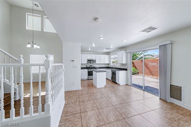 2704 Kona Crest Avenue, Henderson, NV 89052
