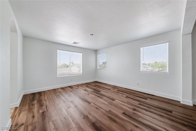 2704 Kona Crest Avenue, Henderson, NV 89052