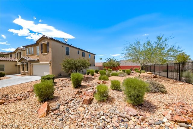 2704 Kona Crest Avenue, Henderson, NV 89052