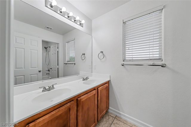 2704 Kona Crest Avenue, Henderson, NV 89052