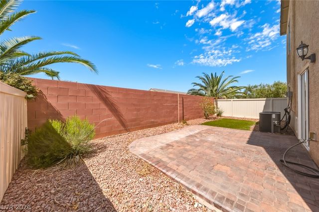 2704 Kona Crest Avenue, Henderson, NV 89052