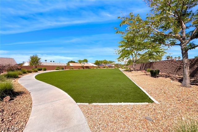 2704 Kona Crest Avenue, Henderson, NV 89052