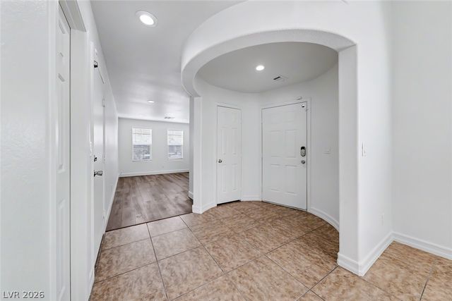 2704 Kona Crest Avenue, Henderson, NV 89052