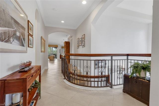 9097 Cherry Oaks TRL 202, Naples, FL 34114