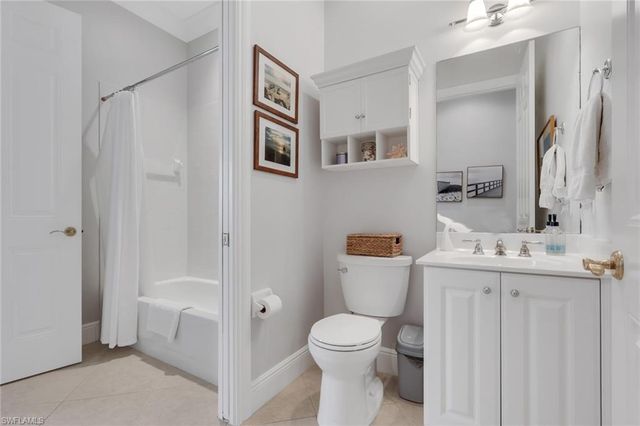 9097 Cherry Oaks TRL 202, Naples, FL 34114