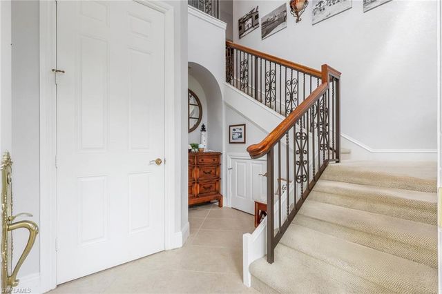 9097 Cherry Oaks TRL 202, Naples, FL 34114