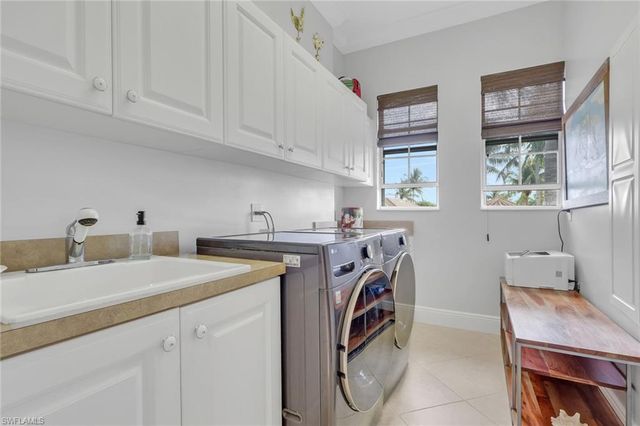 9097 Cherry Oaks TRL 202, Naples, FL 34114