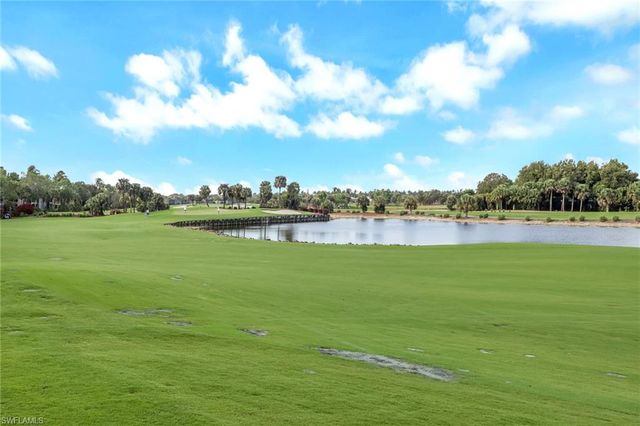 9097 Cherry Oaks TRL 202, Naples, FL 34114