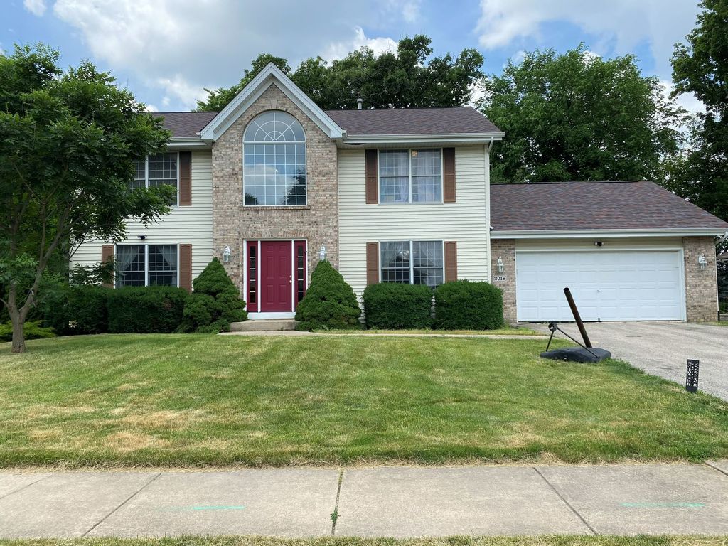 2018 Grandchester Place, Rockford, IL 61107