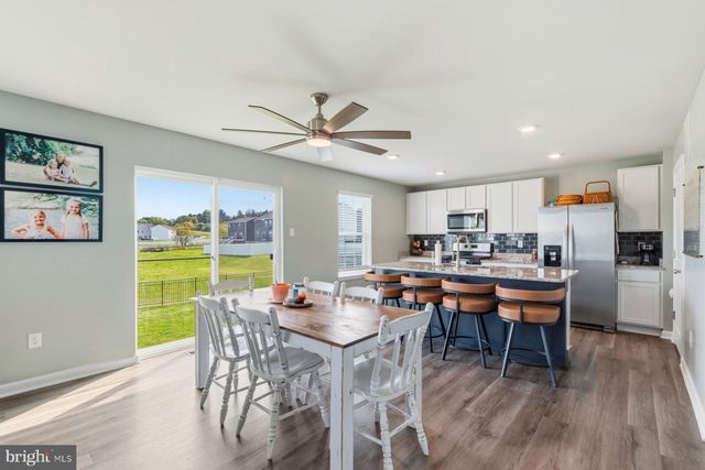 5315 VALLEY VIEW RD, Spring Grove, PA 17362