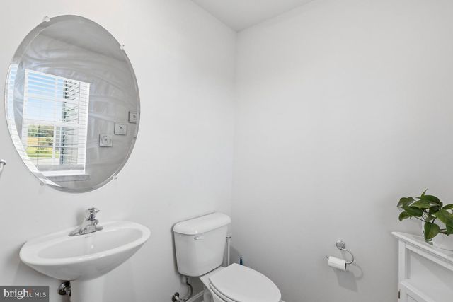 5315 VALLEY VIEW RD, Spring Grove, PA 17362