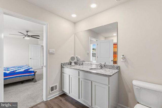 5315 VALLEY VIEW RD, Spring Grove, PA 17362