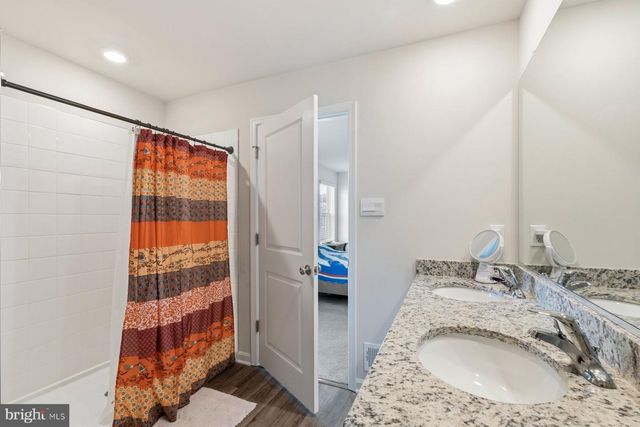 5315 VALLEY VIEW RD, Spring Grove, PA 17362
