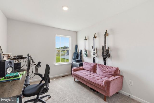 5315 VALLEY VIEW RD, Spring Grove, PA 17362