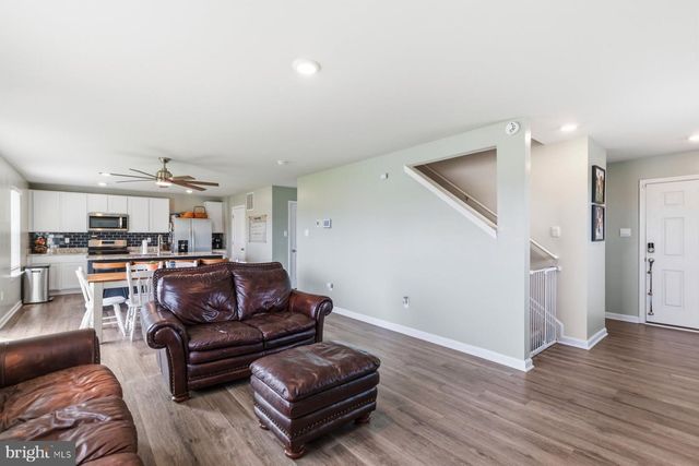 5315 VALLEY VIEW RD, Spring Grove, PA 17362