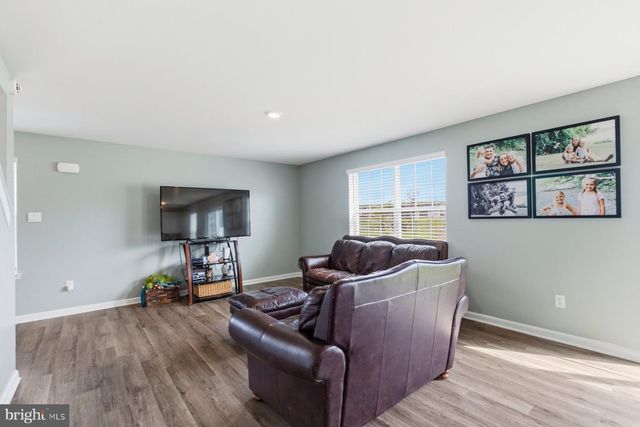 5315 VALLEY VIEW RD, Spring Grove, PA 17362
