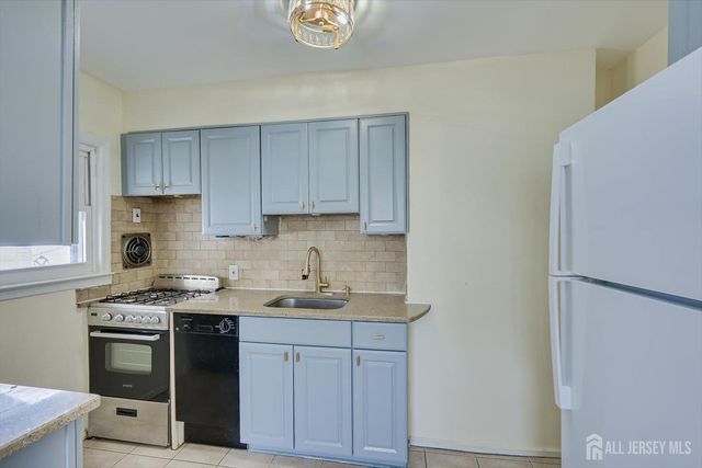 1 Coolidge Avenue, Edison, NJ 08837