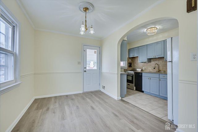 1 Coolidge Avenue, Edison, NJ 08837