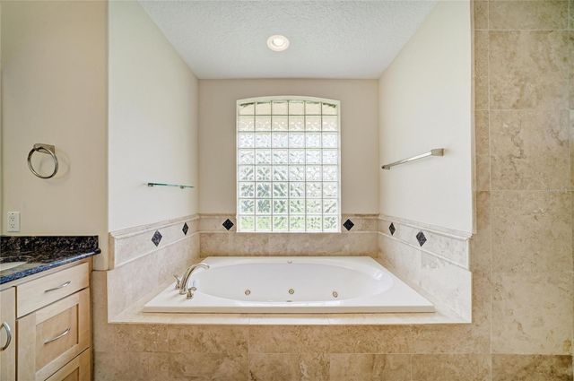 6401 KYLIE CREEK WAY, Sarasota, FL 34240