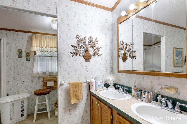 5547 Seagull Drive, Belmont, MI 49306