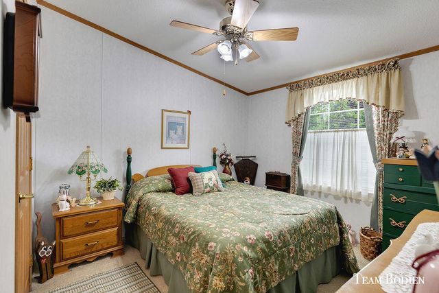5547 Seagull Drive, Belmont, MI 49306