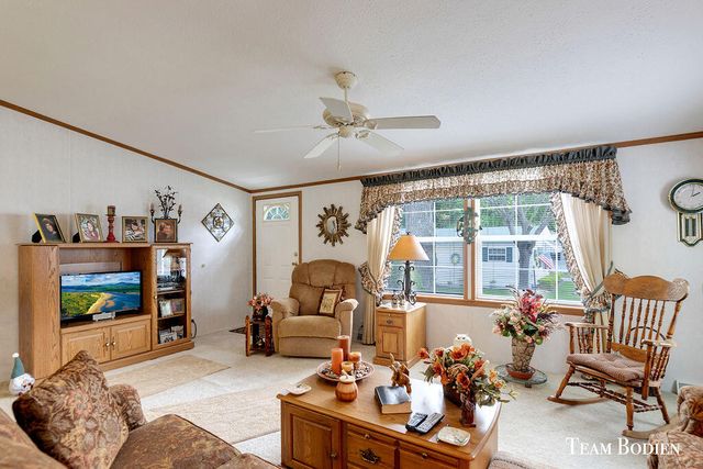 5547 Seagull Drive, Belmont, MI 49306