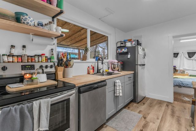 4380 S EBONY AVE, Taylorsville, UT 84123