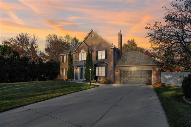 9130 Hidden Meadow Road, Woodbury, MN 55125