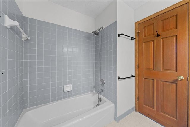 9130 Hidden Meadow Road, Woodbury, MN 55125