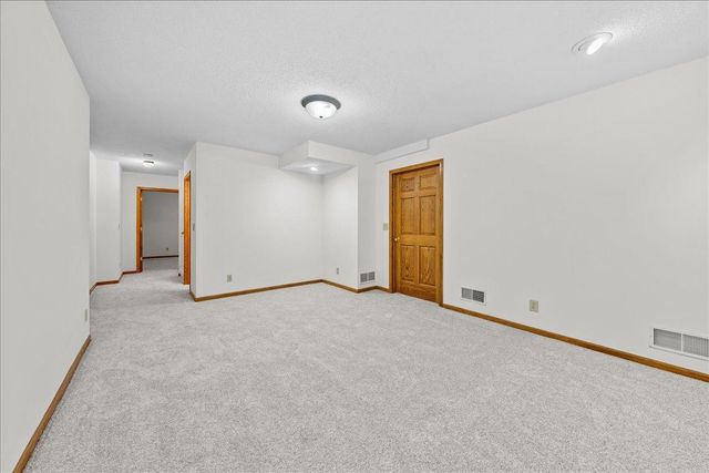 9130 Hidden Meadow Road, Woodbury, MN 55125