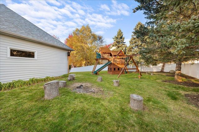 9130 Hidden Meadow Road, Woodbury, MN 55125