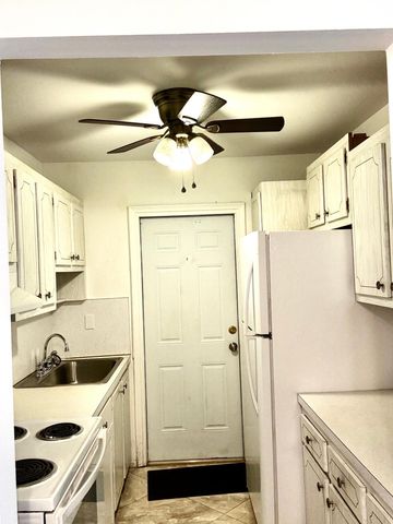 310 N North Boulevard 2a, Boynton Beach, FL 33435