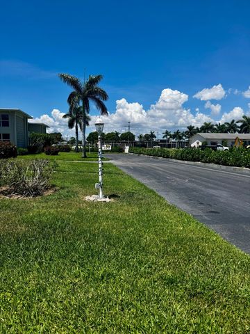 310 N North Boulevard 2a, Boynton Beach, FL 33435