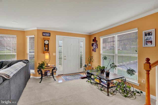 2764 SEABISCUIT ST, York, PA 17402