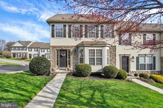 2764 SEABISCUIT ST, York, PA 17402