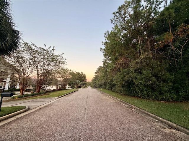 7281 Isle Of Palms Drive, Mobile, AL 36695