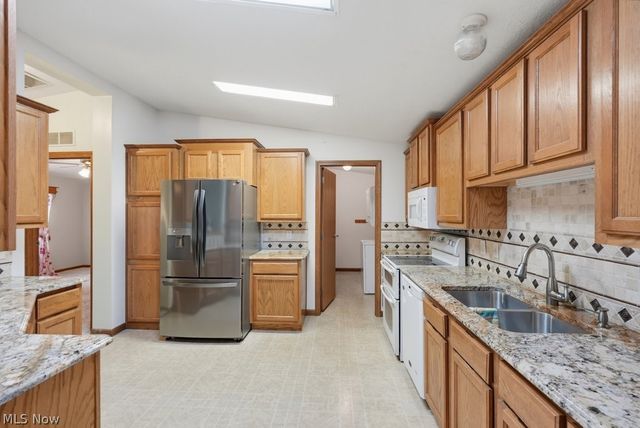 3295 Waterside Drive, Akron, OH 44319