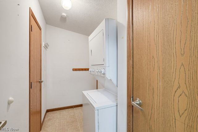 3295 Waterside Drive, Akron, OH 44319