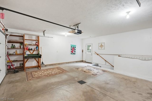 3295 Waterside Drive, Akron, OH 44319