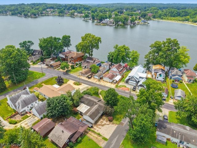 3295 Waterside Drive, Akron, OH 44319