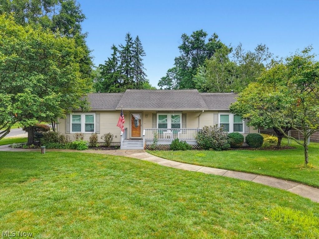 3295 Waterside Drive, Akron, OH 44319